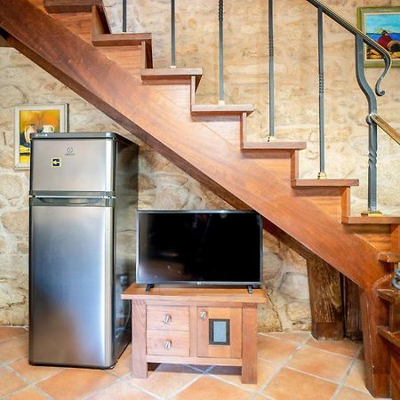 2 Bedroom Amazing Home In Мурос Екстериор снимка